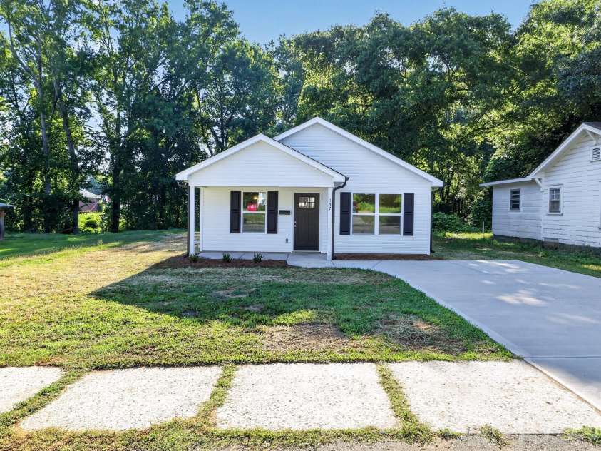 157 Third Street, Gaffney, SC 29340.  MLS# CAR4394350, YatesRealty ID 31267. Exterior front