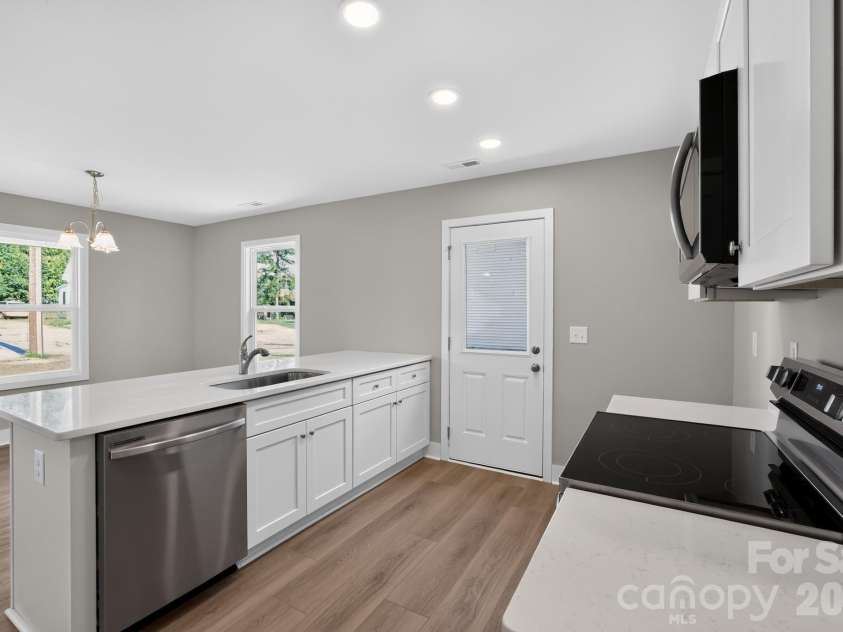 157 Third Street, Gaffney, SC 29340.  MLS# CAR4394350, YatesRealty ID 31267. Kitchen