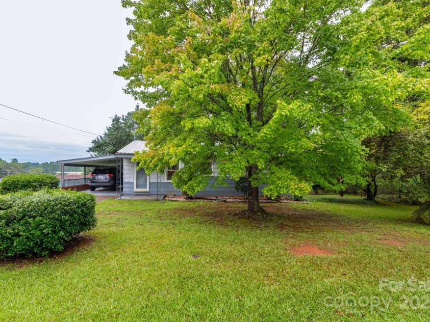 118 Mcdaniel Street, Forest City, NC 28043.  MLS# CAR4289370, YatesRealty ID 31268. 