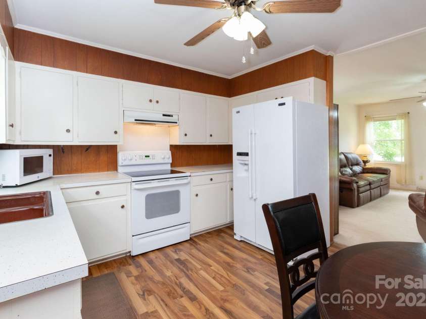 118 Mcdaniel Street, Forest City, NC 28043.  MLS# CAR4289370, YatesRealty ID 31268. 