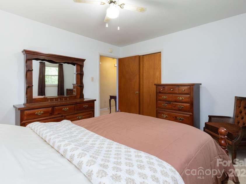 118 Mcdaniel Street, Forest City, NC 28043.  MLS# CAR4289370, YatesRealty ID 31268. 