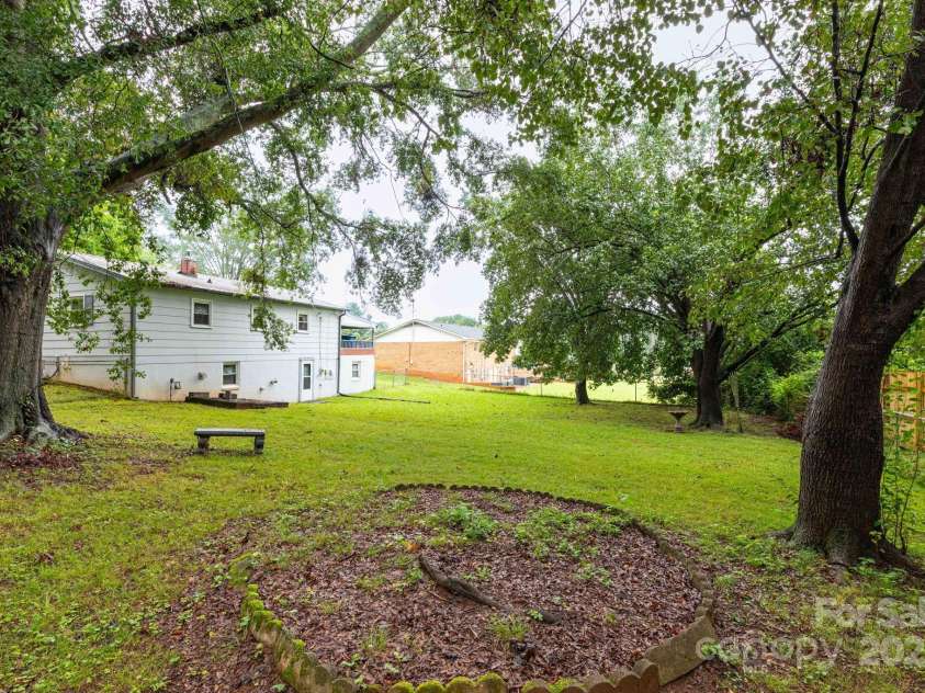 118 Mcdaniel Street, Forest City, NC 28043.  MLS# CAR4289370, YatesRealty ID 31268. 