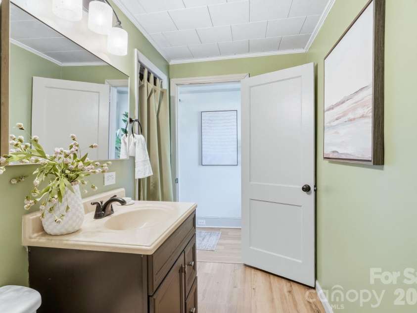 2758 Martin Street, Walkertown, NC 27051.  MLS# CAR4394820, YatesRealty ID 31268. 