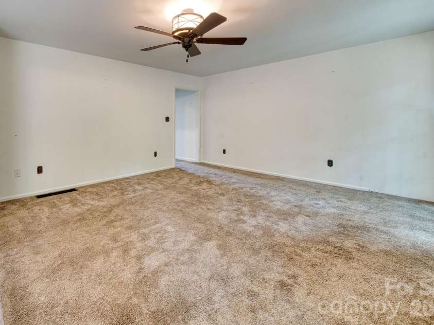 163 Canaan Drive, Candler, NC 28715.  MLS# CAR4426253, YatesRealty ID 31269. 
