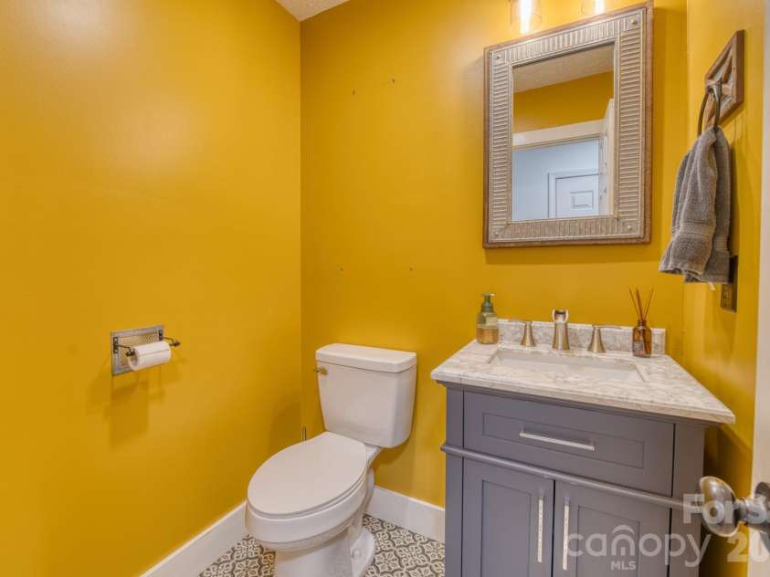 163 Canaan Drive, Candler, NC 28715.  MLS# CAR4426253, YatesRealty ID 31269. 