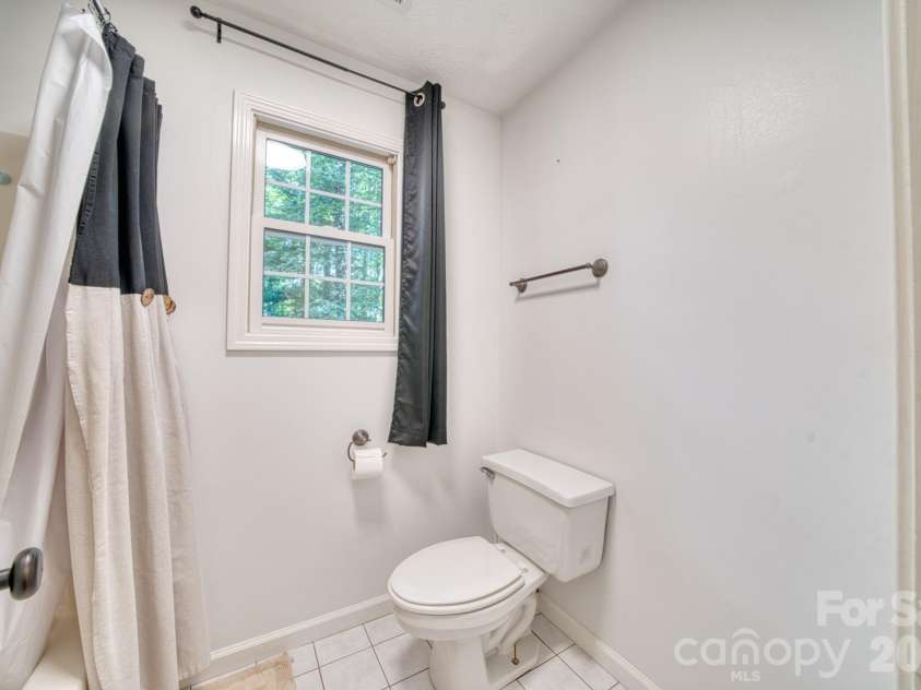 163 Canaan Drive, Candler, NC 28715.  MLS# CAR4426253, YatesRealty ID 31269. 