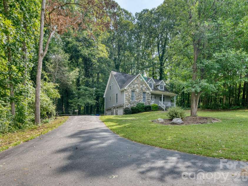 163 Canaan Drive, Candler, NC 28715.  MLS# CAR4426253, YatesRealty ID 31269. 