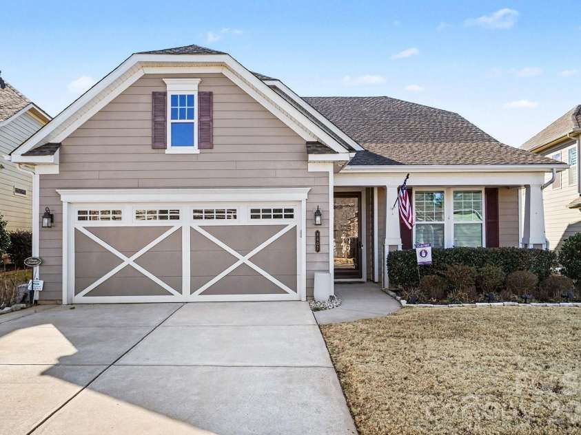 8407 Festival Way, Charlotte, NC 28215.  MLS# CAR4330612, YatesRealty ID 3127. 
