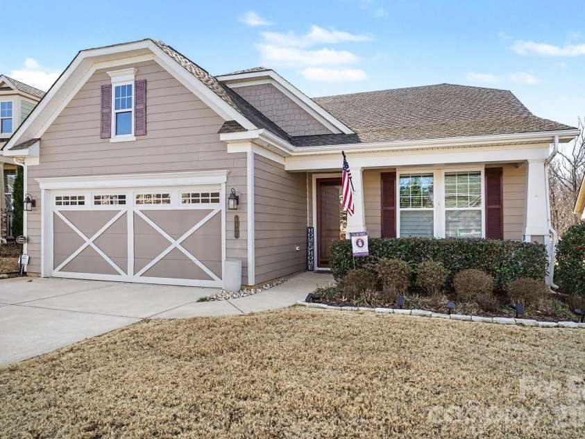 8407 Festival Way, Charlotte, NC 28215.  MLS# CAR4330612, YatesRealty ID 3127. 