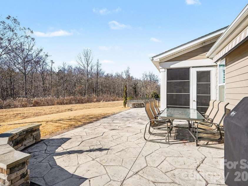 8407 Festival Way, Charlotte, NC 28215.  MLS# CAR4330612, YatesRealty ID 3127. 