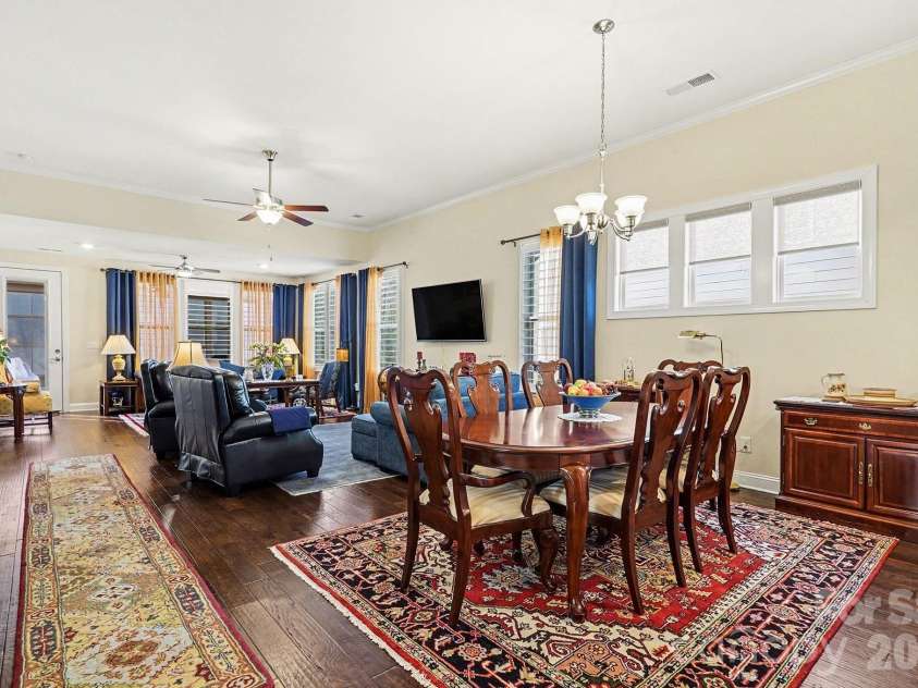 8407 Festival Way, Charlotte, NC 28215.  MLS# CAR4330612, YatesRealty ID 3127. 