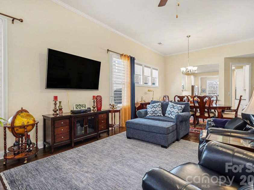 8407 Festival Way, Charlotte, NC 28215.  MLS# CAR4330612, YatesRealty ID 3127. 