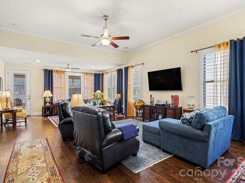 8407 Festival Way, Charlotte, NC 28215.  MLS# CAR4330612, YatesRealty ID 3127. 