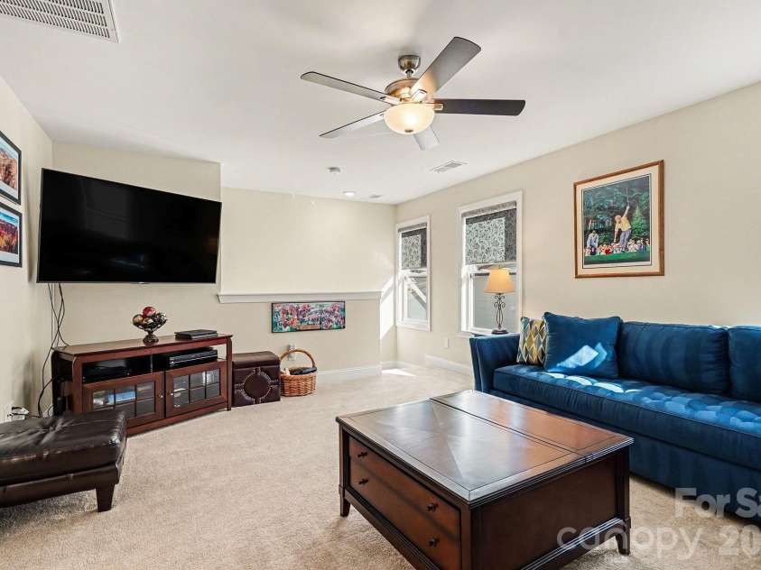 8407 Festival Way, Charlotte, NC 28215.  MLS# CAR4330612, YatesRealty ID 3127. 