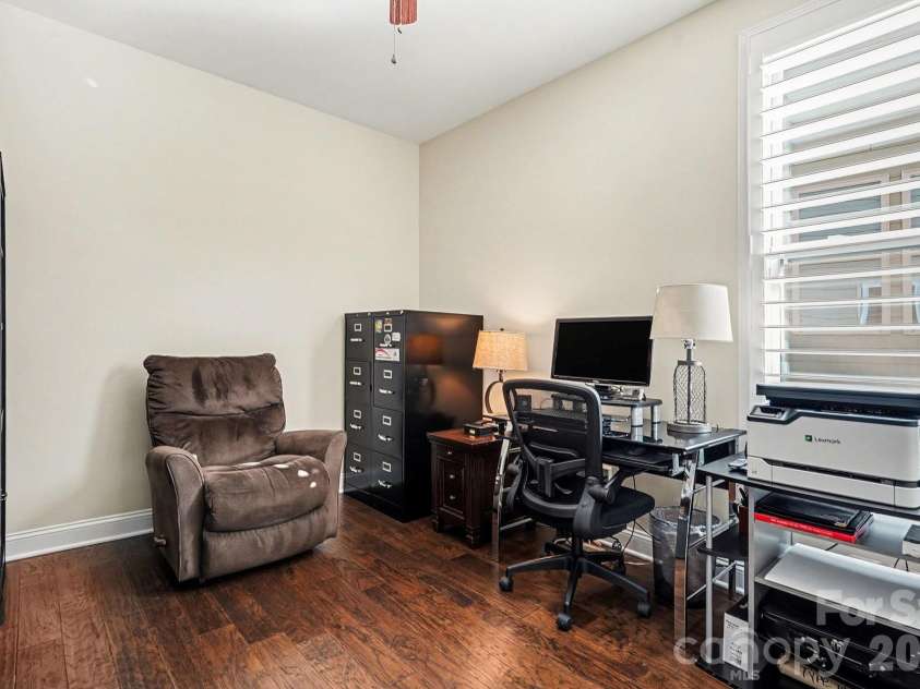 8407 Festival Way, Charlotte, NC 28215.  MLS# CAR4330612, YatesRealty ID 3127. 