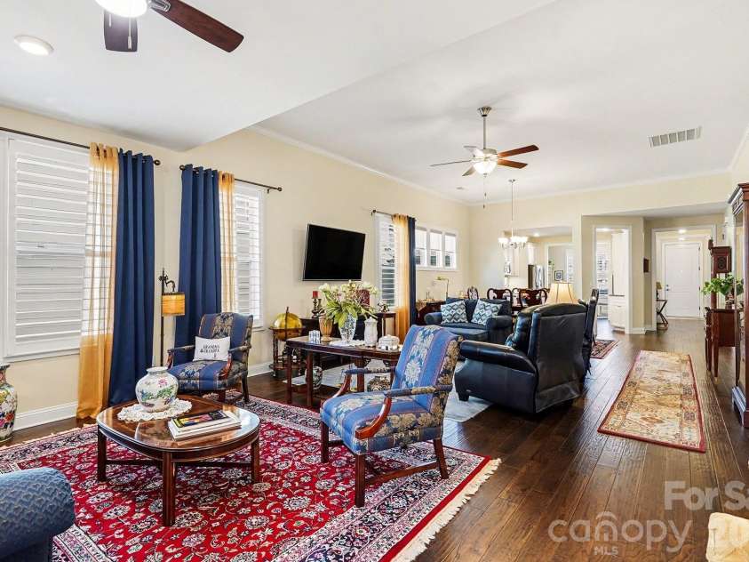 8407 Festival Way, Charlotte, NC 28215.  MLS# CAR4330612, YatesRealty ID 3127. 