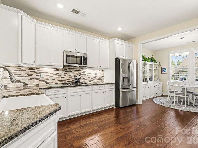 8407 Festival Way, Charlotte, NC 28215.  MLS# CAR4330612, YatesRealty ID 3127. 