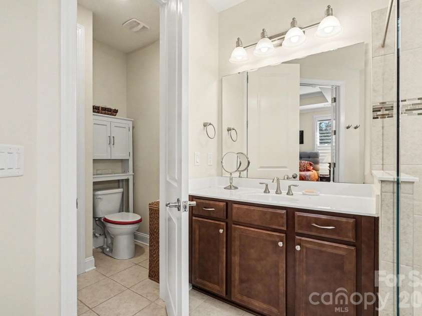 8407 Festival Way, Charlotte, NC 28215.  MLS# CAR4330612, YatesRealty ID 3127. 