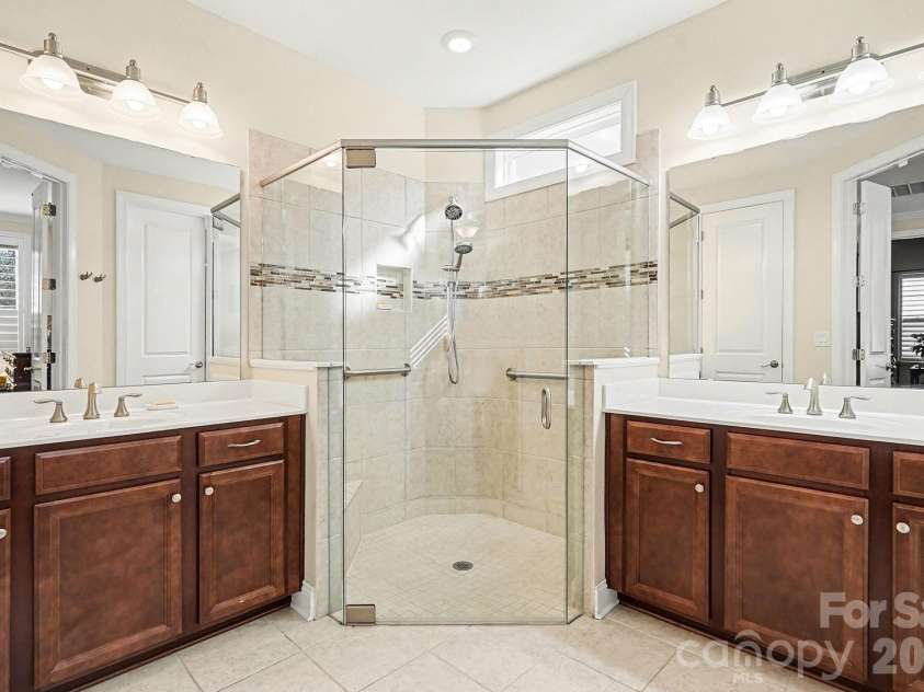 8407 Festival Way, Charlotte, NC 28215.  MLS# CAR4330612, YatesRealty ID 3127. 