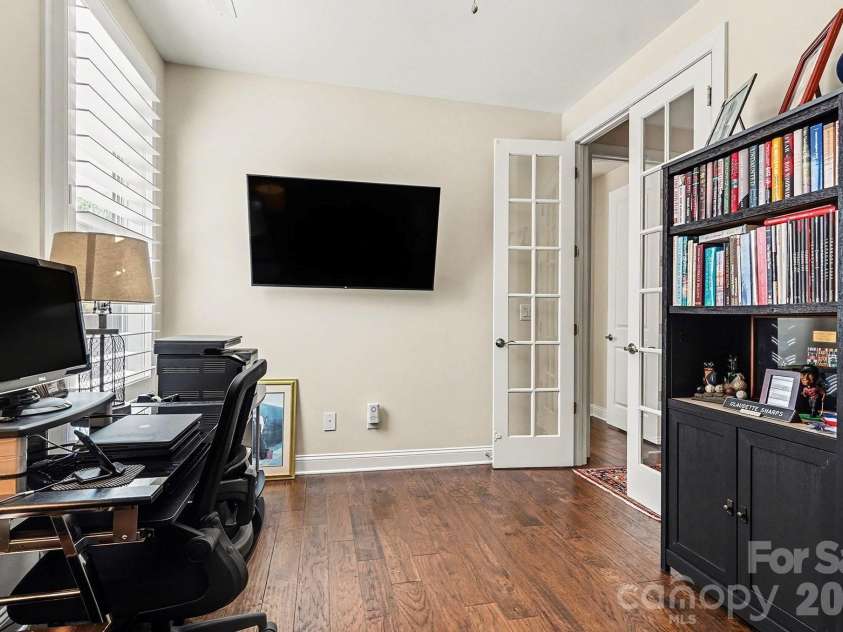 8407 Festival Way, Charlotte, NC 28215.  MLS# CAR4330612, YatesRealty ID 3127. 