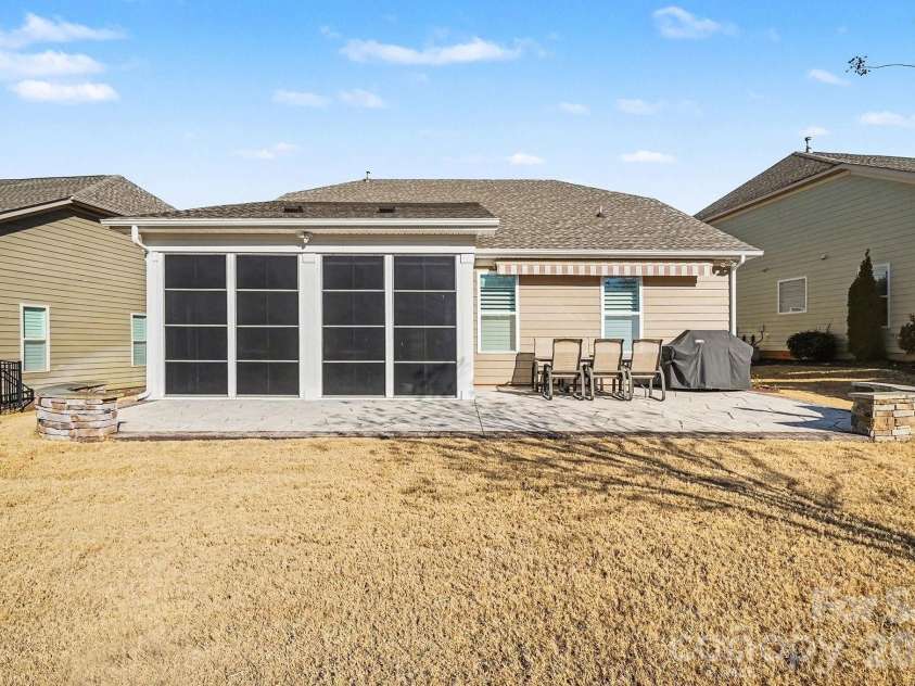 8407 Festival Way, Charlotte, NC 28215.  MLS# CAR4330612, YatesRealty ID 3127. 