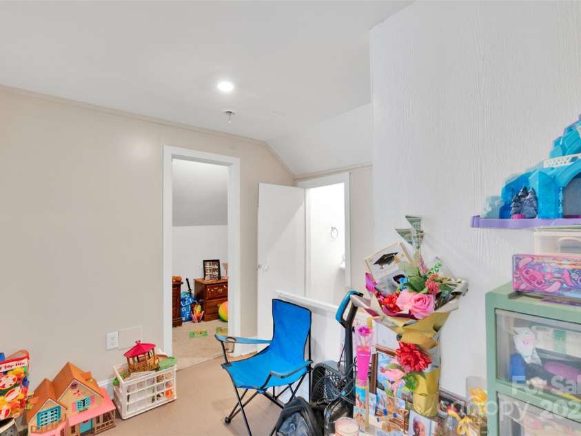 103 W 13th Street, Kannapolis, NC 28081.  MLS# CAR4284889, YatesRealty ID 31270. Upstairs Unit-Rented