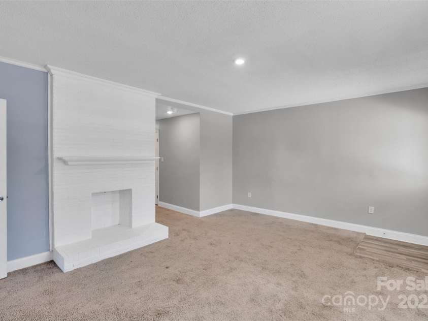 103 W 13th Street, Kannapolis, NC 28081.  MLS# CAR4284889, YatesRealty ID 31270. Vacant unit- Ground Floor