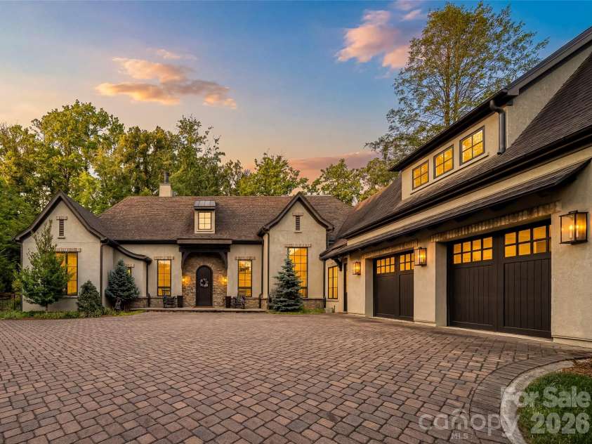 11 Beadle Lane, Asheville, NC 28803.  MLS# CAR4384747, YatesRealty ID 31270. 