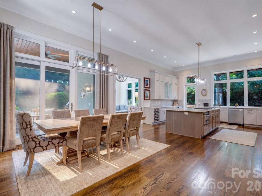 11 Beadle Lane, Asheville, NC 28803.  MLS# CAR4384747, YatesRealty ID 31270. 