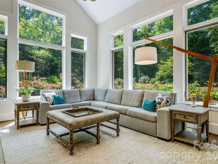 11 Beadle Lane, Asheville, NC 28803.  MLS# CAR4384747, YatesRealty ID 31270. 