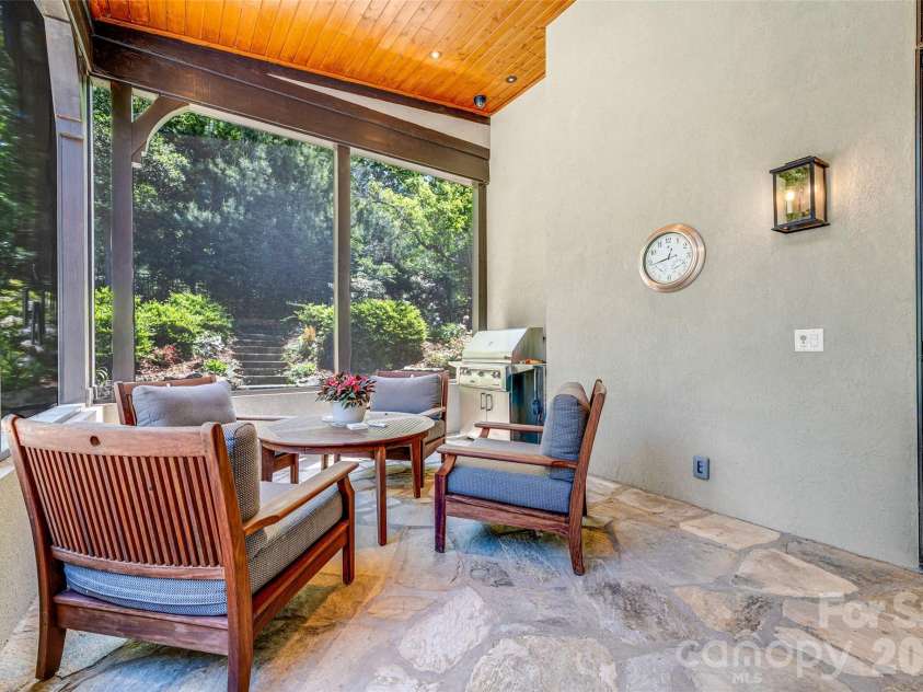 11 Beadle Lane, Asheville, NC 28803.  MLS# CAR4384747, YatesRealty ID 31270. 