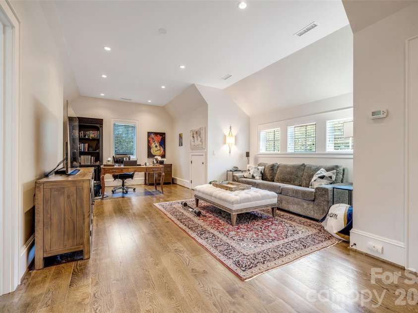 11 Beadle Lane, Asheville, NC 28803.  MLS# CAR4384747, YatesRealty ID 31270. 