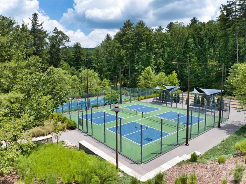 11 Beadle Lane, Asheville, NC 28803.  MLS# CAR4384747, YatesRealty ID 31270. 