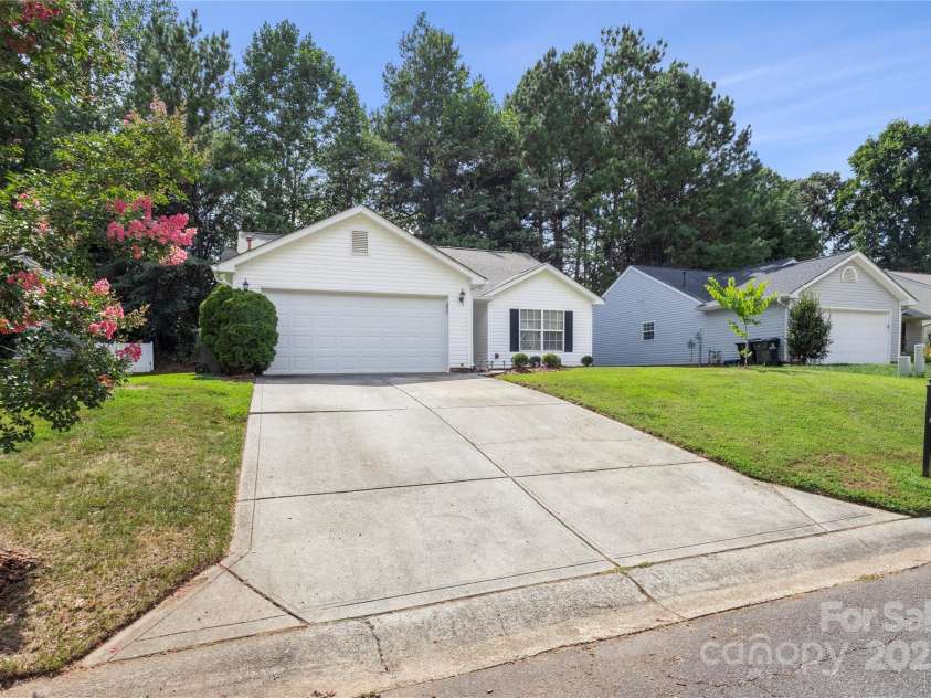 2296 Mancke Drive, Rock Hill, SC 29732.  MLS# CAR4283516, YatesRealty ID 31272. 