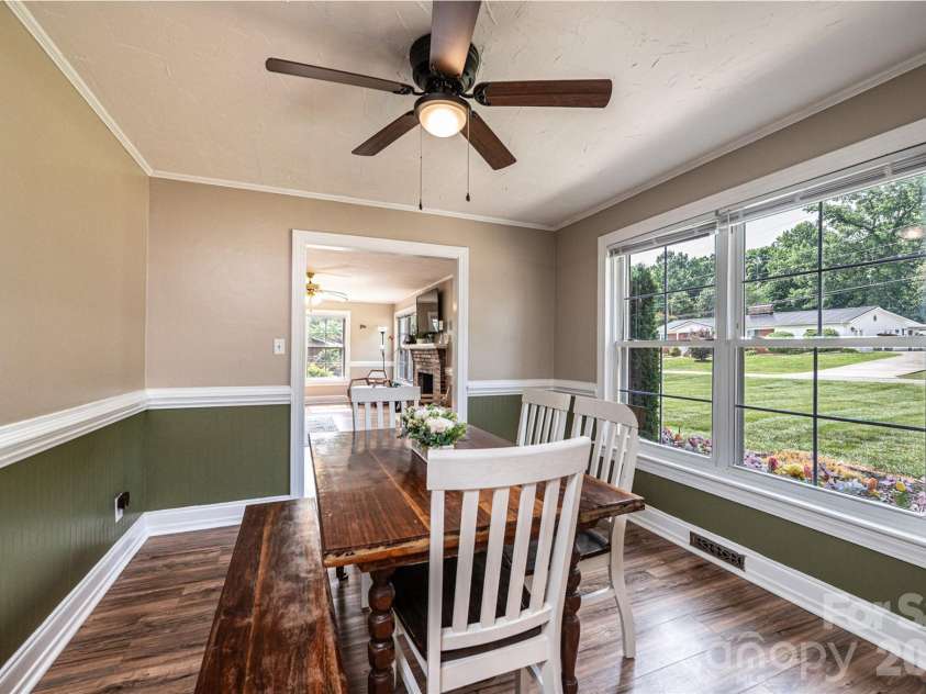 108 Merrywood Drive, Lenoir, NC 28645.  MLS# CAR4395031, YatesRealty ID 31273. 