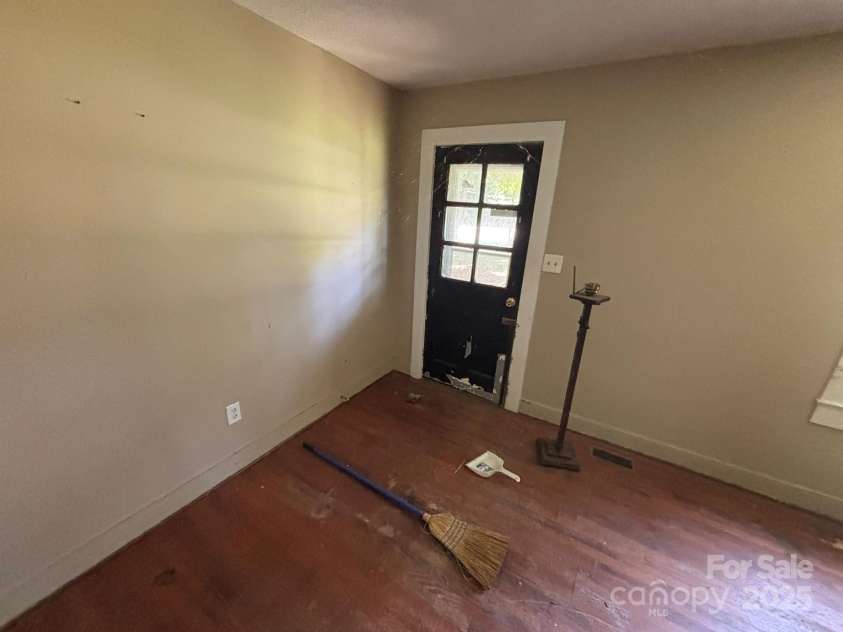 519 Main Street, Mount Gilead, NC 27306.  MLS# CAR4289113, YatesRealty ID 31273. 