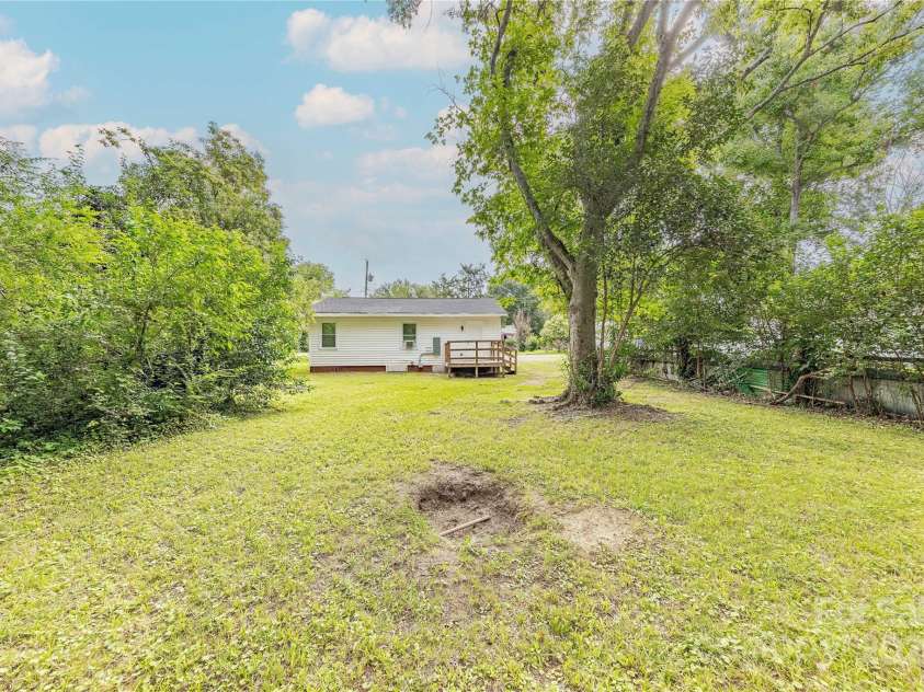 329 Arnold Street, Rock Hill, SC 29730.  MLS# CAR4281210, YatesRealty ID 31274. 