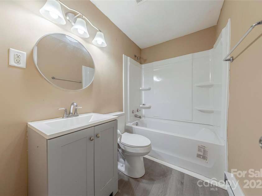 329 Arnold Street, Rock Hill, SC 29730.  MLS# CAR4281210, YatesRealty ID 31274. 