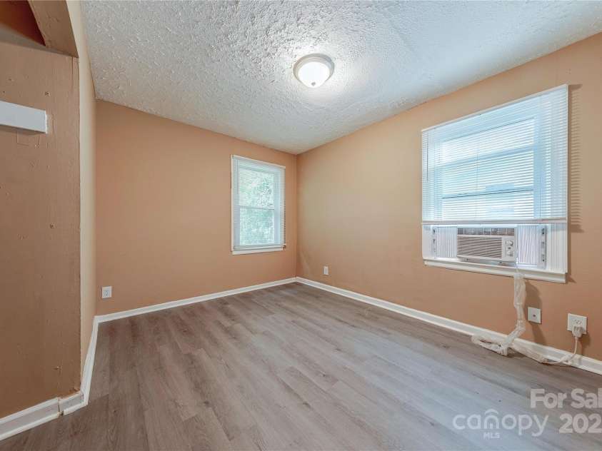 329 Arnold Street, Rock Hill, SC 29730.  MLS# CAR4281210, YatesRealty ID 31274. 