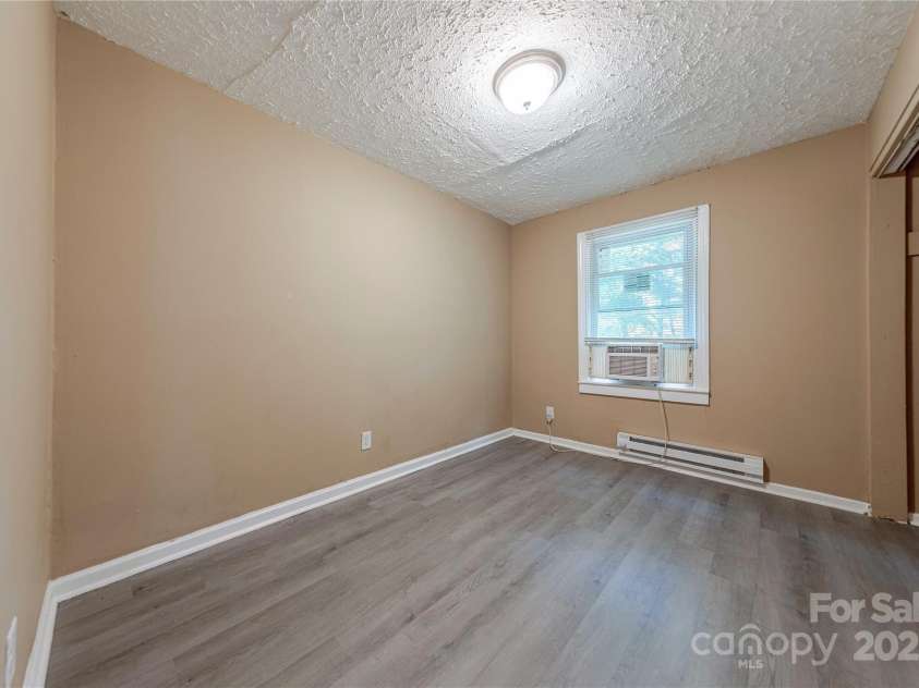 329 Arnold Street, Rock Hill, SC 29730.  MLS# CAR4281210, YatesRealty ID 31274. 