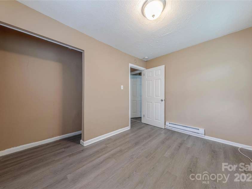 329 Arnold Street, Rock Hill, SC 29730.  MLS# CAR4281210, YatesRealty ID 31274. 