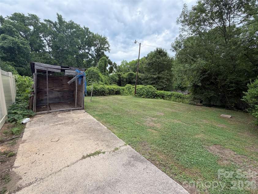1320 Kenly Street, Salisbury, NC 28144.  MLS# CAR4395295, YatesRealty ID 31275. 