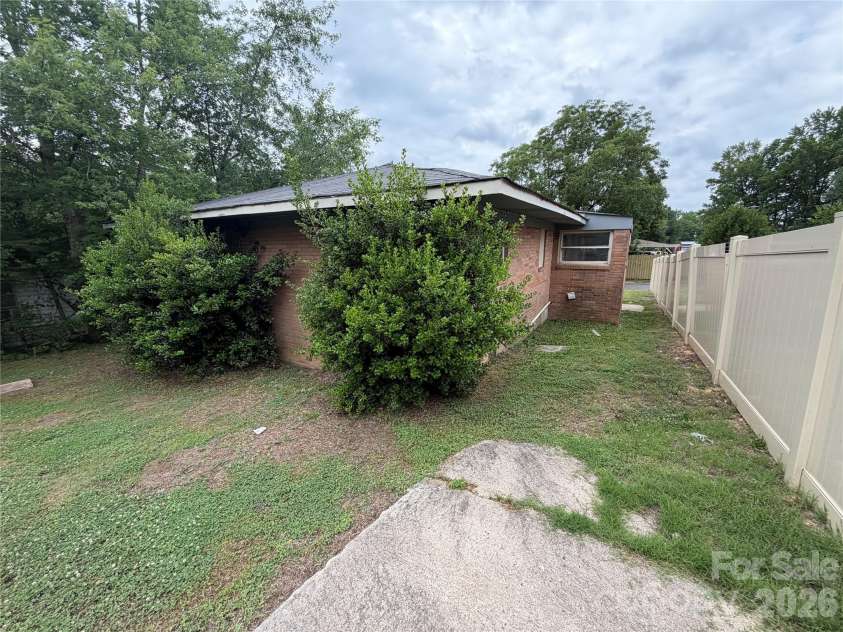 1320 Kenly Street, Salisbury, NC 28144.  MLS# CAR4395295, YatesRealty ID 31275. 