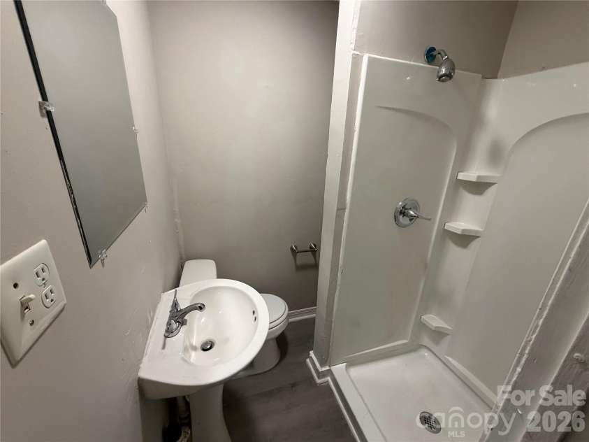 1320 Kenly Street, Salisbury, NC 28144.  MLS# CAR4395295, YatesRealty ID 31275. Hall bath