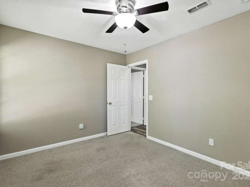 9003 Steelechase Drive, Charlotte, NC 28273.  MLS# CAR4288220, YatesRealty ID 31275. Bedroom 3