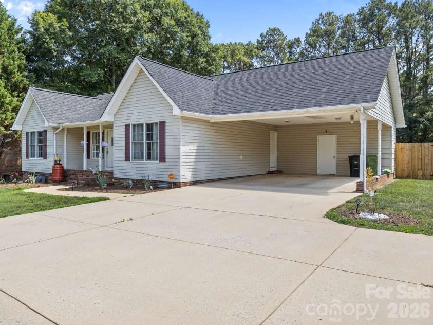 114 Toney Street, Shelby, NC 28152.  MLS# CAR4392803, YatesRealty ID 31276. 