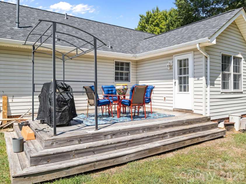 114 Toney Street, Shelby, NC 28152.  MLS# CAR4392803, YatesRealty ID 31276. 