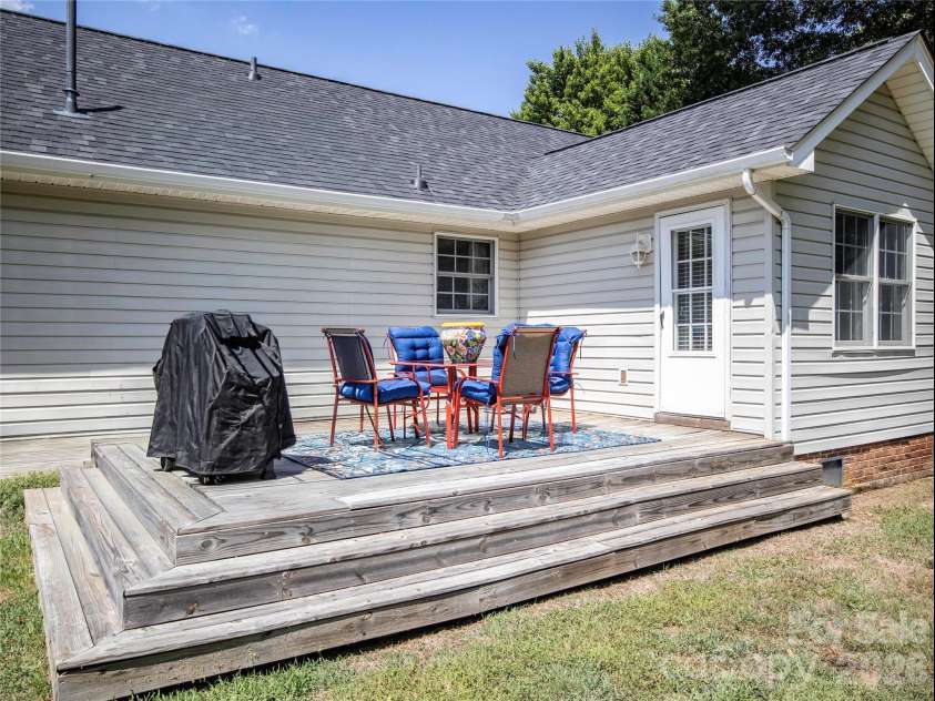 114 Toney Street, Shelby, NC 28152.  MLS# CAR4392803, YatesRealty ID 31276. 