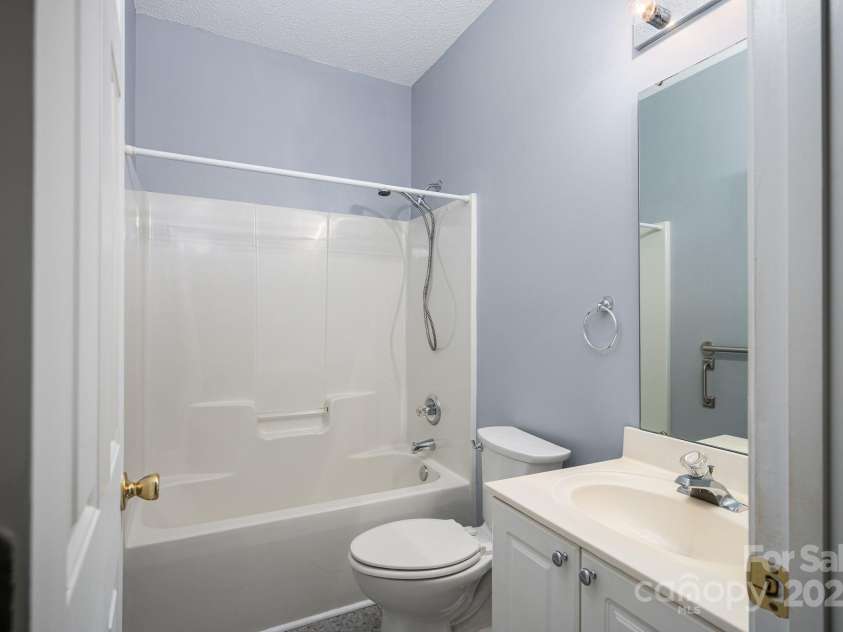 1638 Iverness Court, Gastonia, NC 28056.  MLS# CAR4288255, YatesRealty ID 31276. 