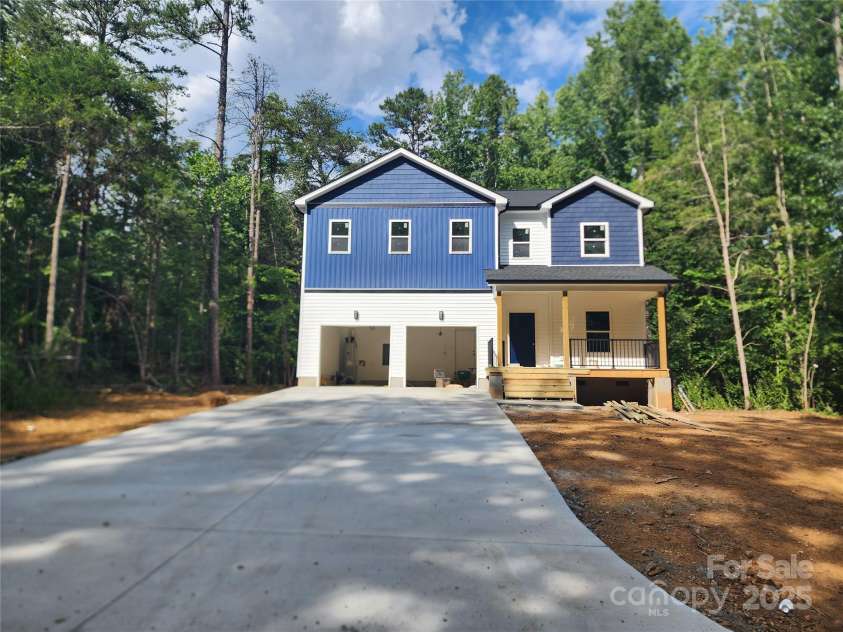 13715 Circle Drive, Charlotte, NC 28262.  MLS# CAR4282212, YatesRealty ID 31277. 